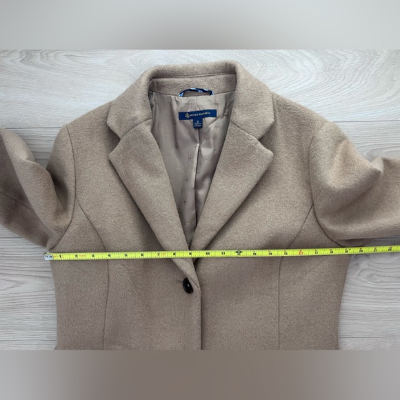 Brook Brothers Classic camelhair knee length coat - Picture 6 of 16